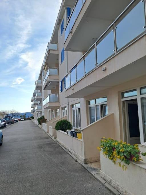 Holiday Home Apartment Budva Exterior foto